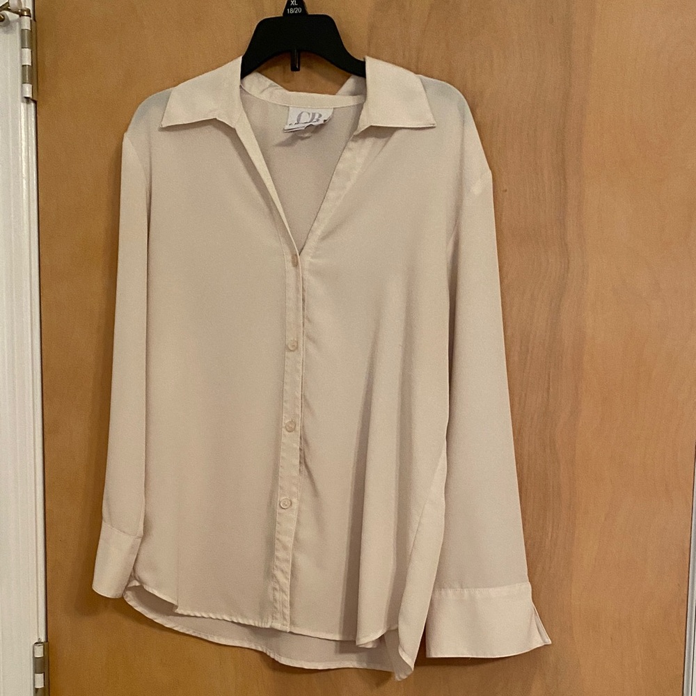 Women’s CB Collections Cream colored 3/4 length sleeve blouse